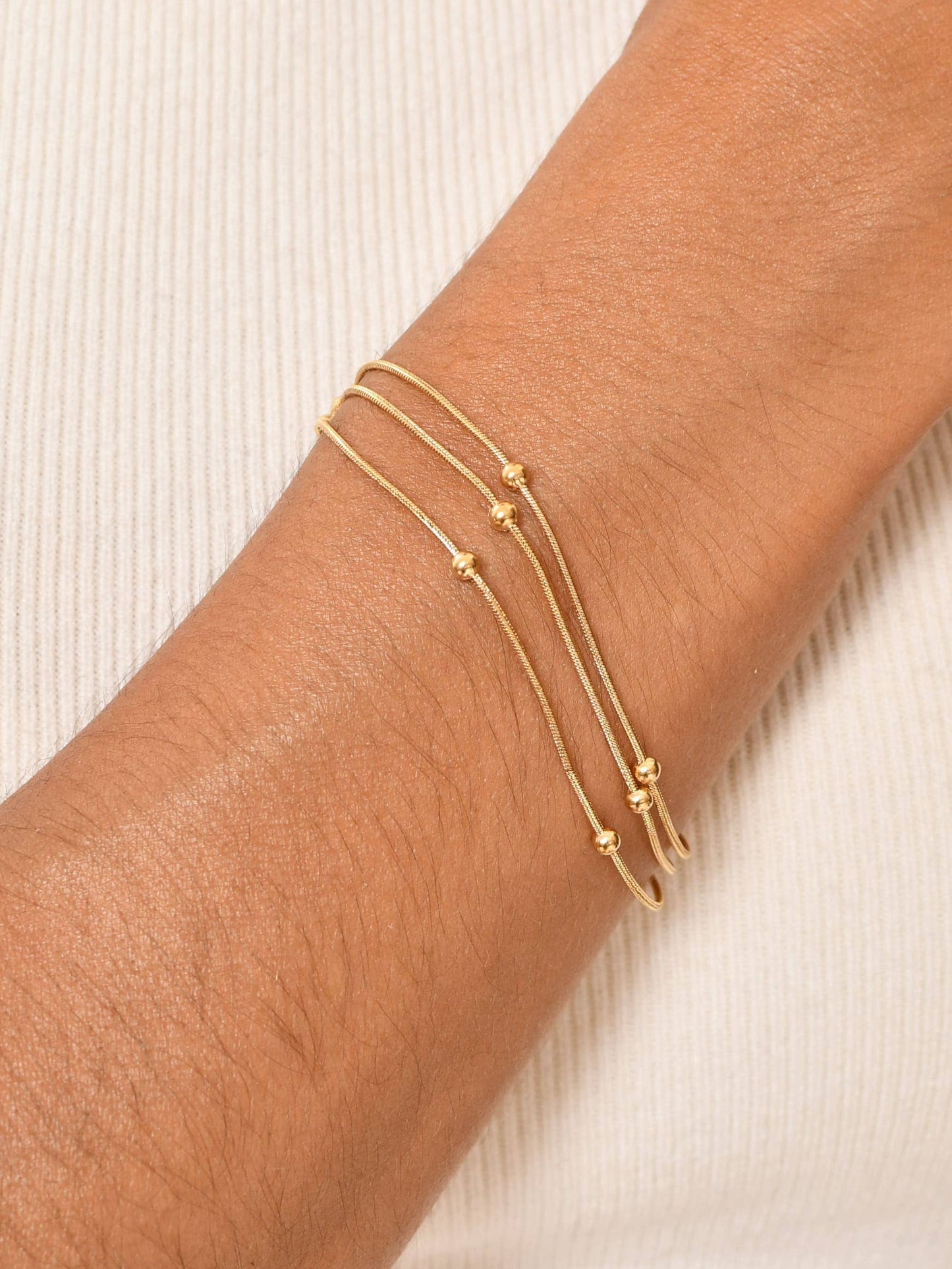 Amber | Pulseira com Bolinhas