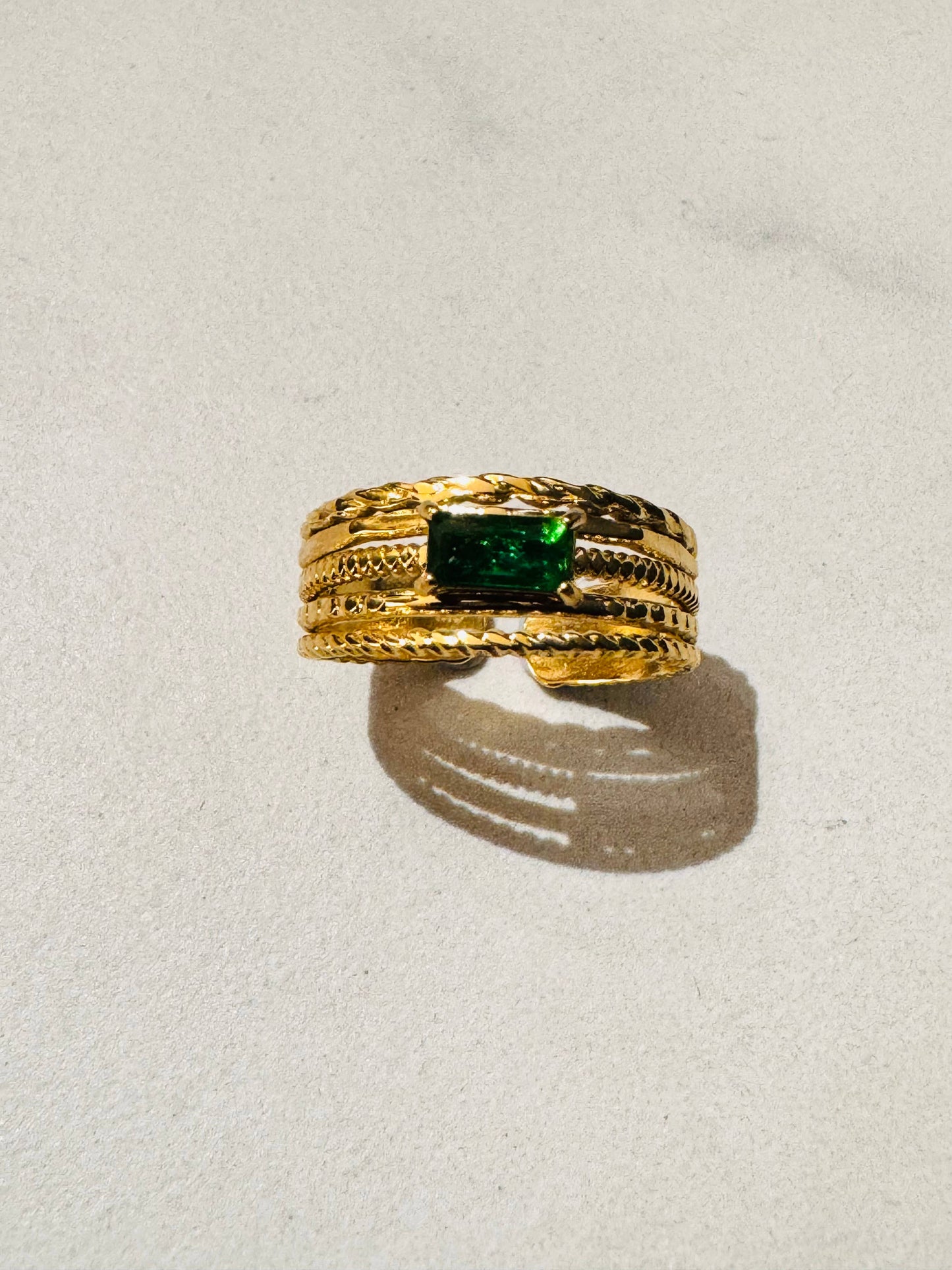 Esmeralda | Anel com Cristal Verde