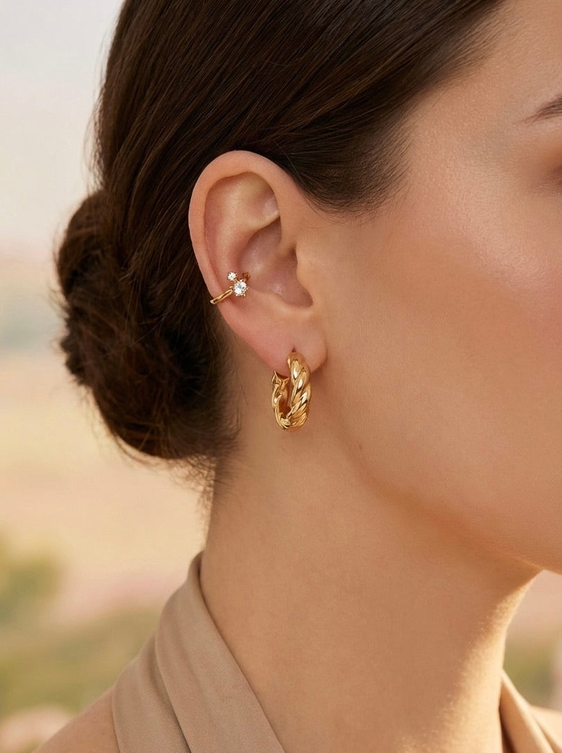 Aster | Earcuff dourado com dois pedras